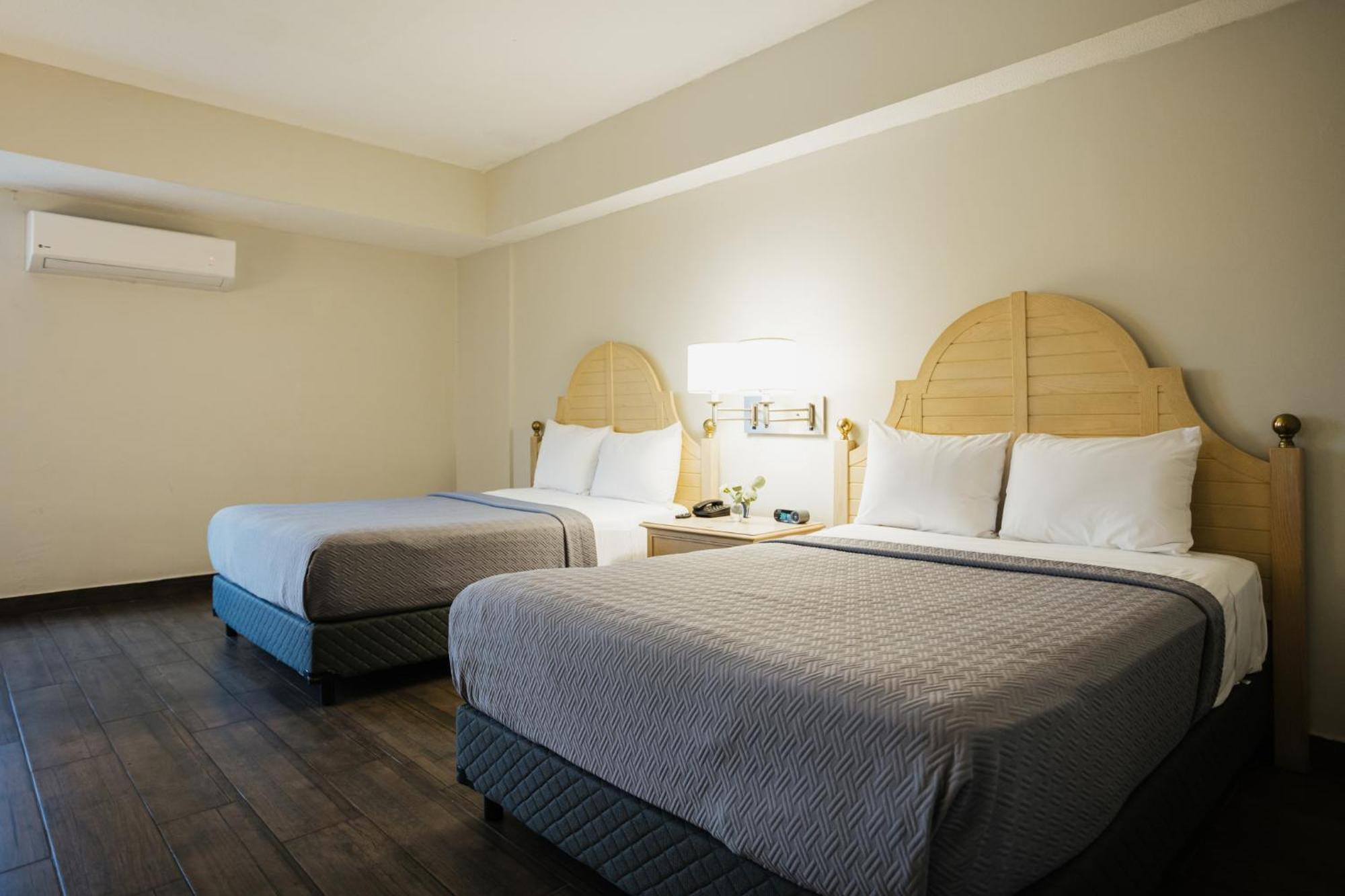 Hotel Parque Central Monterrey Zewnętrze zdjęcie